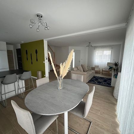 Superbe Maison Avec Jardin Bezannes Екстериор снимка